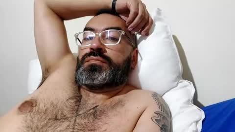 Snapshot of luis2988z chatting on January 2025 11:11:01 AM Hairyman online show from January 2025 11:11:01 AM