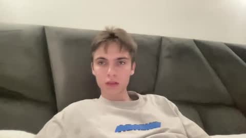 Luis online show from November 2025 11:25:02 PM