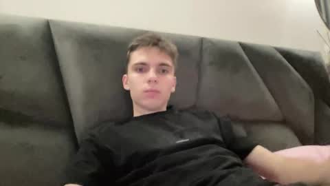 Luis online show from December 2025 09:54:02 PM