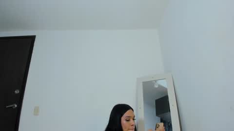 Snapshot of luisa_summer2 chatting on December 2024 03:04:02 AM Luisa Fernanda online show from December 2024 03:04:02 AM