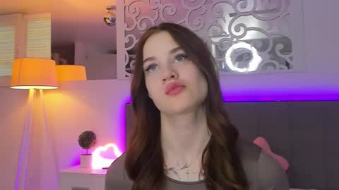 LuisaClover online show from March 2026 01:50:02 PM