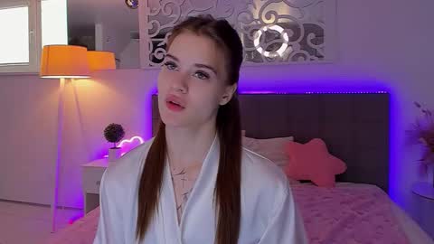 Snapshot of luisaclover chatting on April 2026 12:32:01 PM LuisaClover online show from April 2026 12:32:01 PM