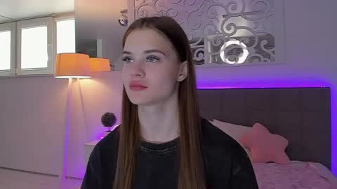 Snapshot of luisaclover chatting on May 2026 12:21:01 PM LuisaClover online show from May 2026 12:21:01 PM