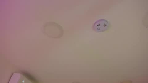 L U I S A online show from February 2025 08:33:02 PM