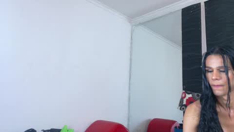 Snapshot of luisana_smith chatting on October 2025 08:20:01 AM luisana_smith online show from October 2025 08:20:01 AM