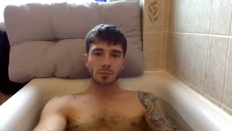 Snapshot of luisbadx chatting on November 2025 01:51:01 PM Luis Badx online show from November 2025 01:51:01 PM