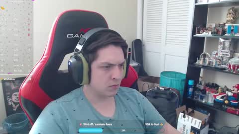 Snapshot of luisdiaztube chatting on September 2025 05:01:02 PM Luisdiaztube online show from September 2025 05:01:02 PM