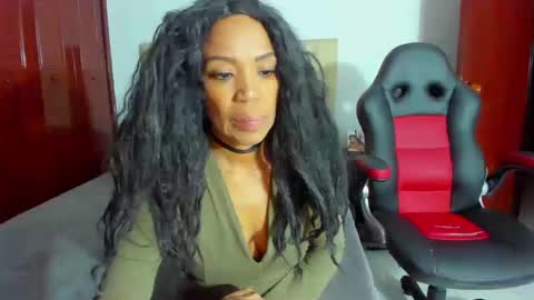 Snapshot of luissa_s1 chatting on February 2025 12:28:01 PM Luissa online show from February 2025 12:28:01 PM