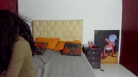 Snapshot of luissa_s1 chatting on March 2025 12:20:01 PM Luissa online show from March 2025 12:20:01 PM