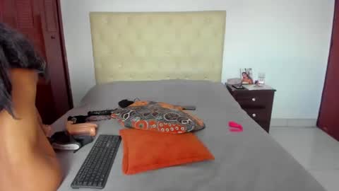 Snapshot of luissa_s1 chatting on October 2025 06:10:01 PM Luissa online show from October 2025 06:10:01 PM