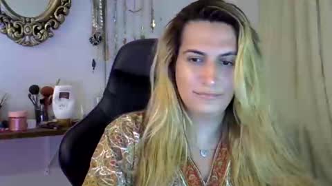 luizacandy online show from December 2024 10:21:01 PM