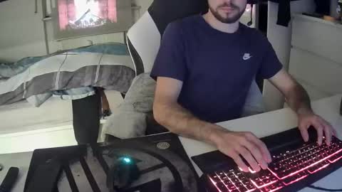 Snapshot of lukasschoetz chatting on January 2025 07:21:01 PM lukasschoetz online show from January 2025 07:21:01 PM