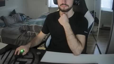 Snapshot of lukasschoetz chatting on February 2025 11:54:01 AM lukasschoetz online show from February 2025 11:54:01 AM