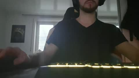 Snapshot of lukasschoetz chatting on February 2026 01:29:02 PM lukasschoetz online show from February 2026 01:29:02 PM