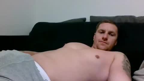 luke5t online show from December 2025 06:02:01 PM