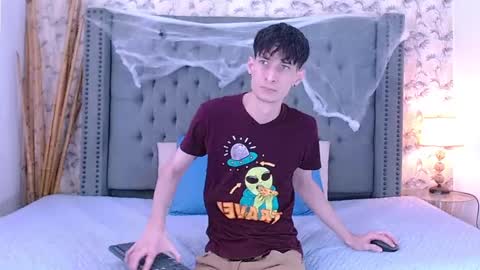 luke_carter online show from October 2025 01:11:01 PM