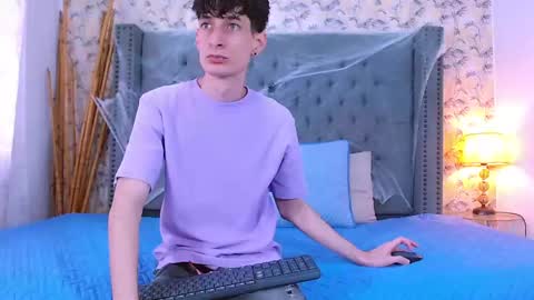 luke_carter online show from October 2025 01:00:02 PM