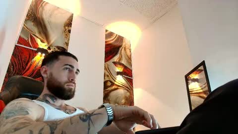 Snapshot of luke_davis01 chatting on April 2026 01:16:02 PM LUKE online show from April 2026 01:16:02 PM