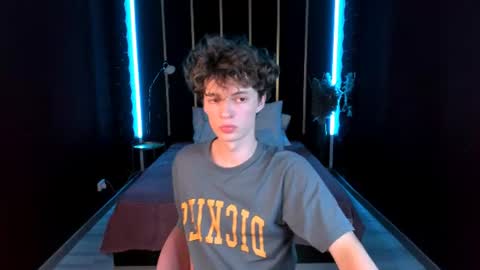 Snapshot of luke_sweet chatting on July 2026 04:33:01 PM Luke online show from July 2026 04:33:01 PM