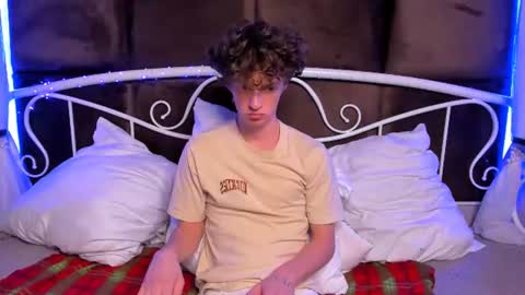 Snapshot of luke_sweet chatting on July 2026 03:47:02 PM Luke online show from July 2026 03:47:02 PM