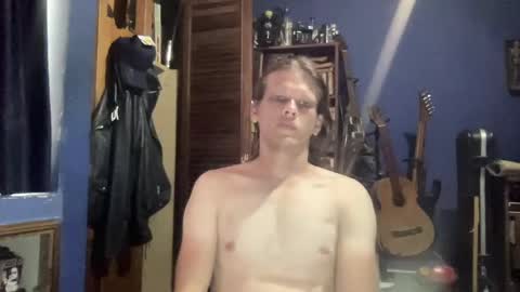 luke_walkeer online show from April 2026 06:37:01 PM