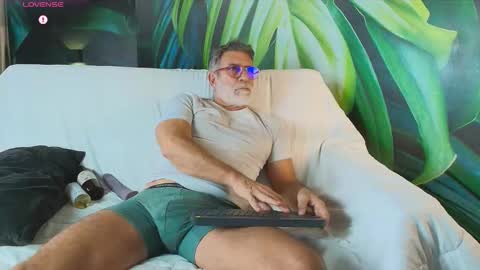Snapshot of lukecrews chatting on March 2026 07:39:01 PM Luke Crews online show from March 2026 07:39:01 PM