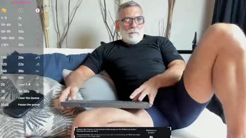 Snapshot of lukecrews chatting on April 2026 06:12:01 PM Luke Crews online show from April 2026 06:12:01 PM