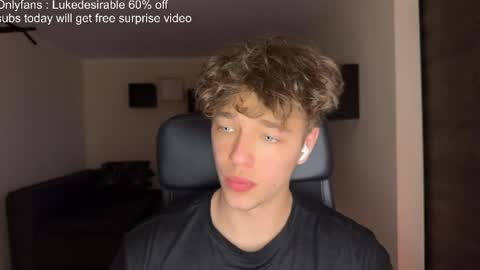 Snapshot of lukedesirable chatting on April 2026 09:48:01 PM lukedesirable online show from April 2026 09:48:01 PM