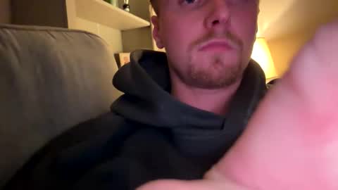 lukeeeeey96 online show from November 2025 10:42:02 PM