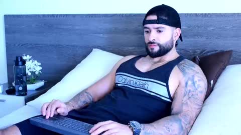 Lukhas f4f online show from September 2025 04:23:02 PM