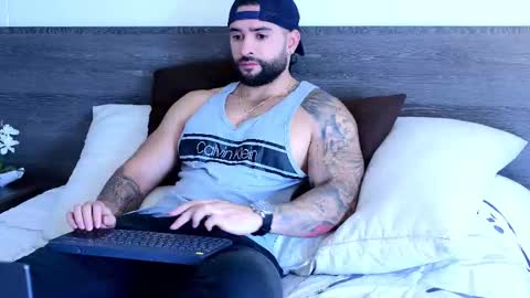 Lukhas f4f online show from October 2025 05:24:02 PM