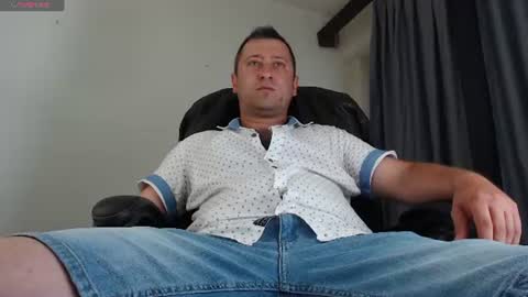 Sir Alex online show from July 2026 01:40:01 PM
