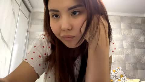 lullivi online show from April 2026 03:38:01 PM