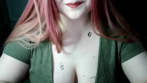 lulovia online show from February 2026 09:21:01 PM