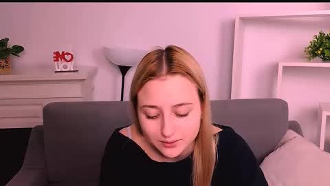 Lily online show from February 2026 09:44:02 PM