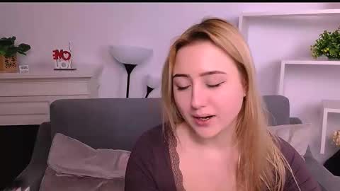 Lily online show from February 2026 09:47:02 PM