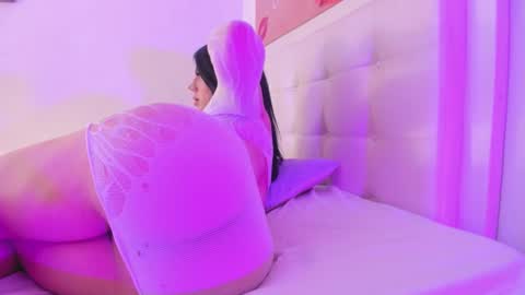 BRENDA TATIANA online show from November 2025 07:47:01 PM