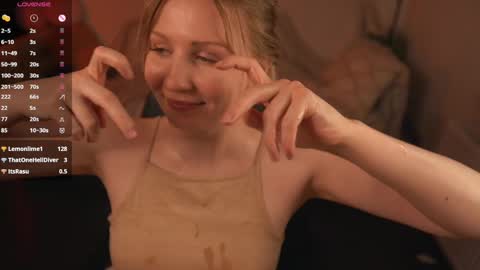 Snapshot of lulu_lovett chatting on February 2025 04:44:01 PM lulu_lovett online show from February 2025 04:44:01 PM