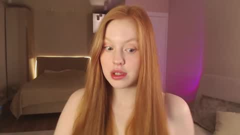 Snapshot of lulu_moons chatting on March 2025 10:24:02 AM Lulu online show from March 2025 10:24:02 AM