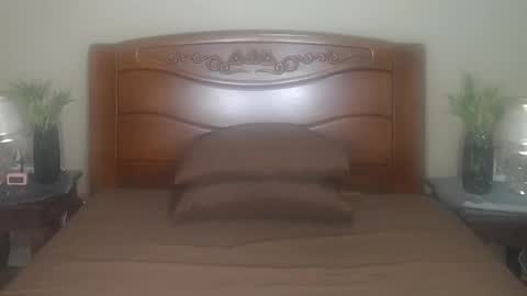 lulu_wild online show from November 2025 09:43:01 AM