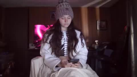 Snapshot of lulupixxx chatting on January 2025 06:00:01 PM Connie online show from January 2025 06:00:01 PM