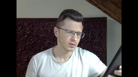 Andrew independent model 2000-0000 CET daily online show from February 2026 09:30:02 PM