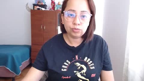 Snapshot of lumi_84 chatting on December 2024 10:00:02 PM LUMI     online show from December 2024 10:00:02 PM