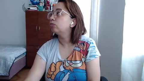 Snapshot of lumi_84 chatting on February 2025 12:19:02 PM LUMI     online show from February 2025 12:19:02 PM