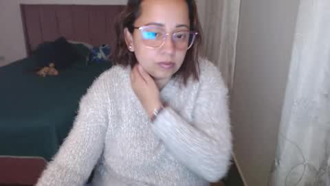 Snapshot of lumi_84 chatting on March 2025 01:06:01 AM LUMI     online show from March 2025 01:06:01 AM