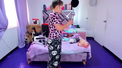 luna_analya online show from March 2026 01:18:01 PM