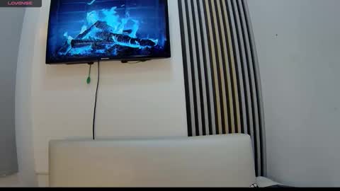 Snapshot of luna_and_banji chatting on November 2025 01:16:02 AM luna and banji online show from November 2025 01:16:02 AM