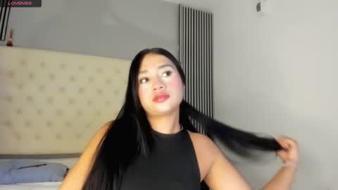 Snapshot of luna_and_banji chatting on January 2026 12:31:02 PM luna and banji online show from January 2026 12:31:02 PM