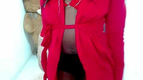 Snapshot of luna_bella882689 chatting on May 2026 03:52:02 PM luna_bella882689 online show from May 2026 03:52:02 PM