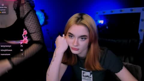 luna_berryy online show from January 2025 11:18:02 PM